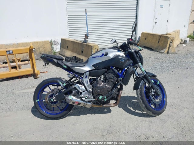 Yamaha FZ07 2016 JYARM06N8GA001427 Image 12