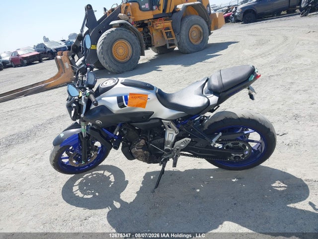 Yamaha FZ07 2016 JYARM06N8GA001427 Image 13