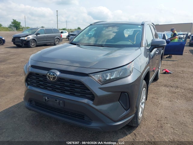2T3B1RFVXLW122300 Toyota RAV4 LE