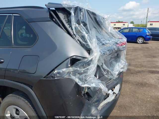 2T3B1RFVXLW122300 Toyota RAV4 LE