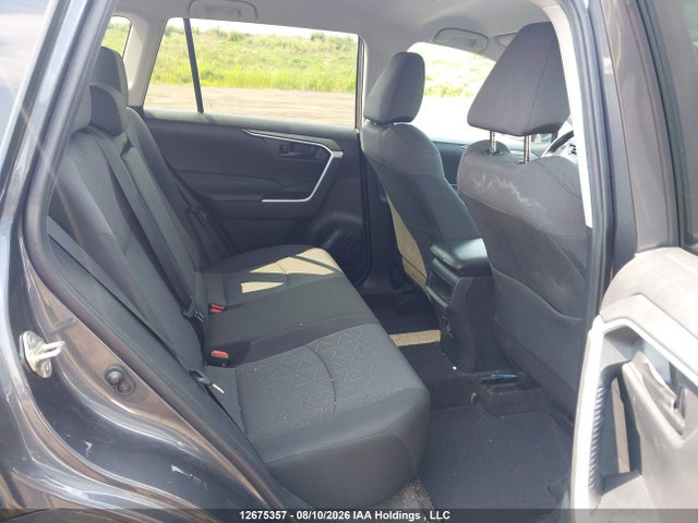 2T3B1RFVXLW122300 Toyota RAV4 LE