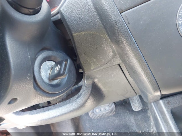 2010 Nissan Versa 1.8s მანქანა იყიდება აუქციონზე, vin: 3N1BC1CP9AL415033, აუქციონის ნომერი: 12675410