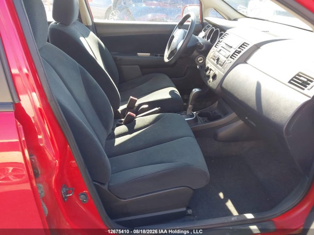2010 Nissan Versa 1.8s მანქანა იყიდება აუქციონზე, vin: 3N1BC1CP9AL415033, აუქციონის ნომერი: 12675410