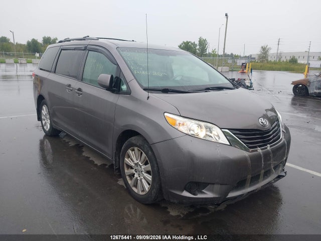 12675441 :رقم المزاد ، 5TDJK3DC6BS023755 vin ، 2011 Toyota Sienna Le 7 Passenger مزاد بيع