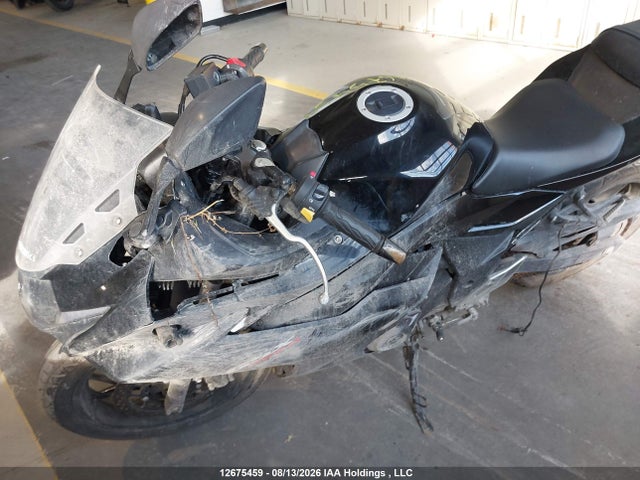 Suzuki GSX250R 2018 LC6DN11A4J1100464 Image 22
