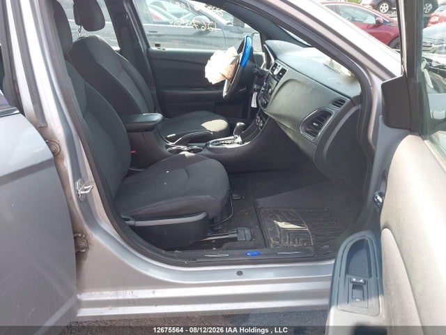 12675564 :رقم المزاد ، 1C3CCBAB8DN743700 vin ، 2013 Chrysler 200 Lx مزاد بيع