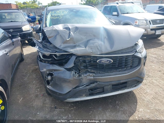 1FMCU9JA9PUA56417 auction archive image