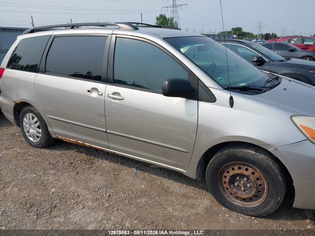 2004 Toyota Sienna მანქანა იყიდება აუქციონზე, vin: 5TDZA23C54S131465, აუქციონის ნომერი: 12675583
