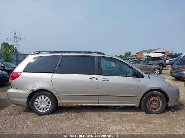 2004 Toyota Sienna მანქანა იყიდება აუქციონზე, vin: 5TDZA23C54S131465, აუქციონის ნომერი: 12675583
