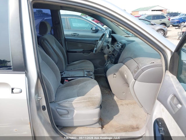 2004 Toyota Sienna მანქანა იყიდება აუქციონზე, vin: 5TDZA23C54S131465, აუქციონის ნომერი: 12675583