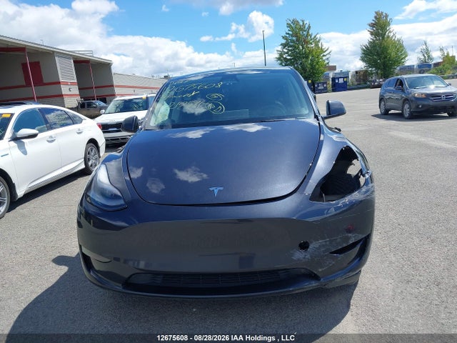Tesla Model Y 2024 7SAYGDEE0RF212571 Image 13