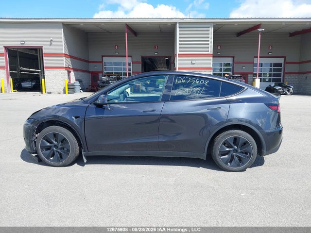 Tesla Model Y 2024 7SAYGDEE0RF212571 Image 15