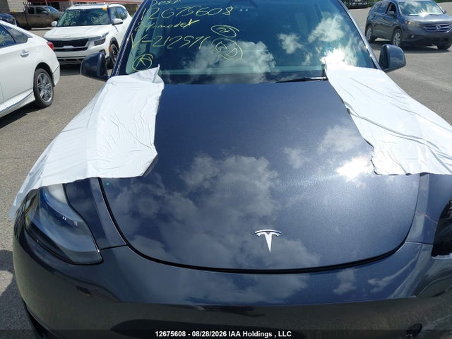Tesla Model Y 2024 7SAYGDEE0RF212571 Image 21