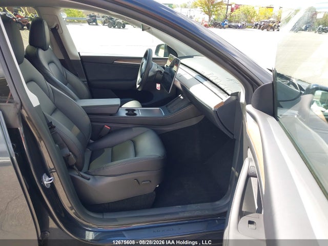 Tesla Model Y 2024 7SAYGDEE0RF212571 Image 5