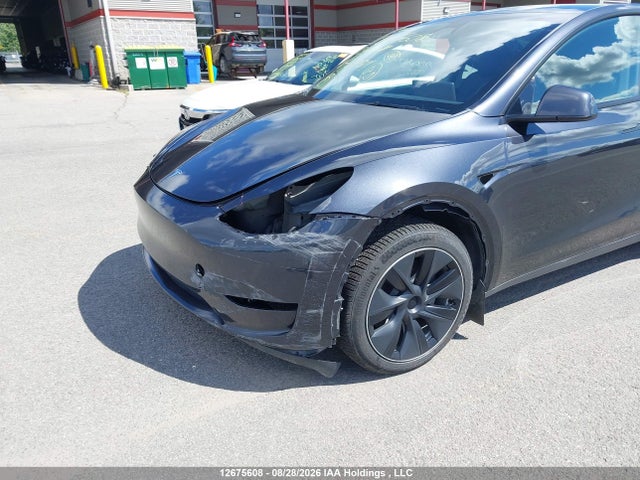 Tesla Model Y 2024 7SAYGDEE0RF212571 Image 6