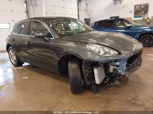 12675641 :رقم المزاد ، WP1AB2A53HLB10764 vin ، 2017 Porsche Macan S مزاد بيع