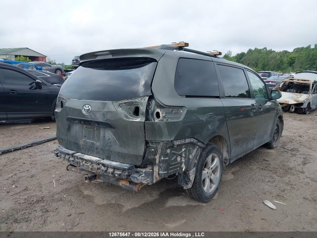 Продажа на аукционе авто 2012 Toyota Sienna, vin: 5TDZK3DC4CS246770, номер лота: 12675647