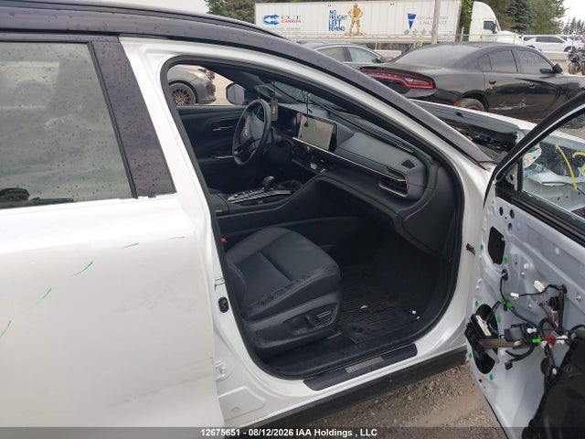 JTDACAAJ7T3036408 Toyota Crown Signia Limited