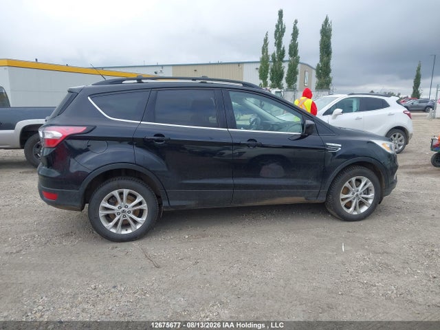 Продажа на аукционе авто 2017 Ford Escape Se, vin: 1FMCU9GD4HUC36116, номер лота: 12675677