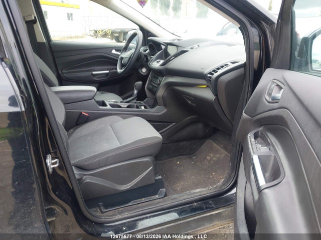 Продажа на аукционе авто 2017 Ford Escape Se, vin: 1FMCU9GD4HUC36116, номер лота: 12675677
