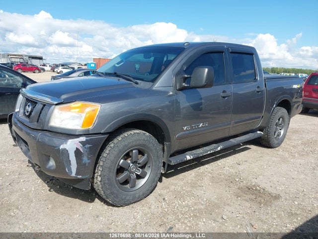 12675698 :رقم المزاد ، 1N6AA0EC0FN508109 vin ، 2015 Nissan Titan مزاد بيع