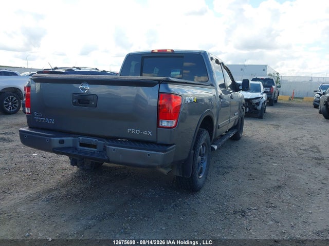 12675698 :رقم المزاد ، 1N6AA0EC0FN508109 vin ، 2015 Nissan Titan مزاد بيع