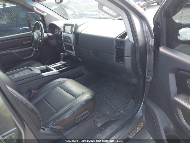 12675698 :رقم المزاد ، 1N6AA0EC0FN508109 vin ، 2015 Nissan Titan مزاد بيع