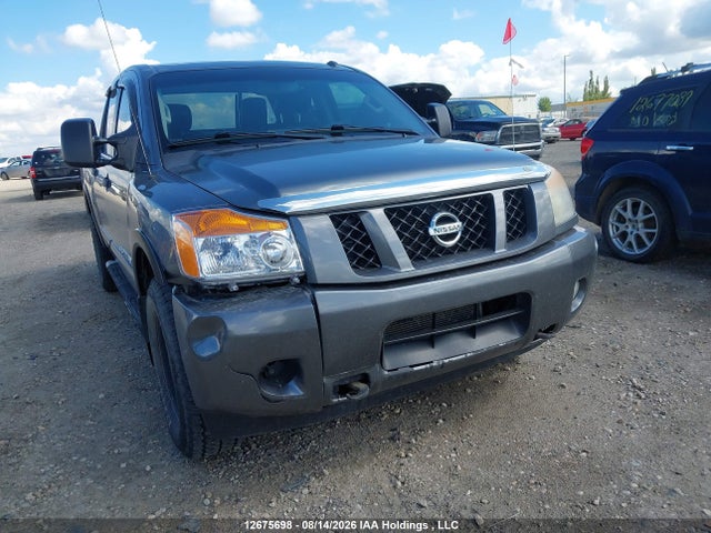 12675698 :رقم المزاد ، 1N6AA0EC0FN508109 vin ، 2015 Nissan Titan مزاد بيع