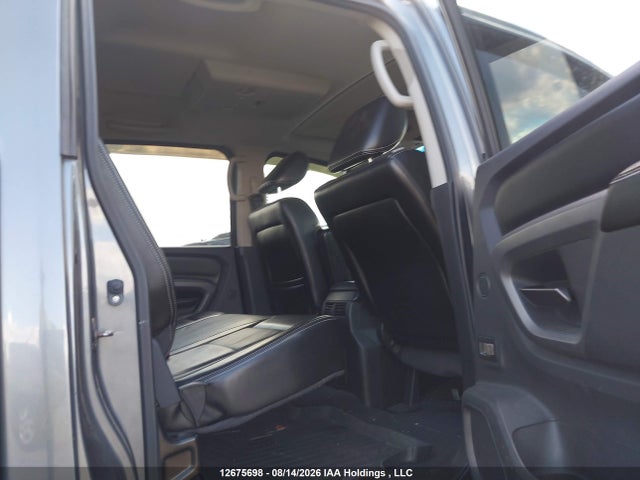 12675698 :رقم المزاد ، 1N6AA0EC0FN508109 vin ، 2015 Nissan Titan مزاد بيع