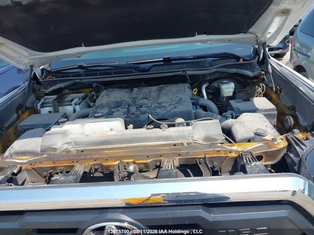 Продажа на аукционе авто 2024 Toyota Tundra Sr5 4x4, vin: 5TFLA5EC8RX022827, номер лота: 12675700
