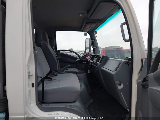 12675703 :رقم المزاد ، JALE5W165N7301597 vin ، 2022 Isuzu Nrr مزاد بيع