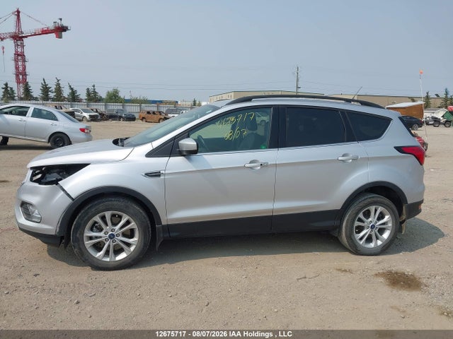 1FMCU9HD5KUC40908 Ford ESCAPE SEL