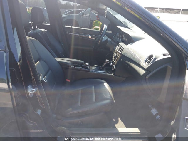 Продажа на аукционе авто 2012 Mercedes-benz C 350 4matic, vin: WDDGF8JB7CA637872, номер лота: 12675728