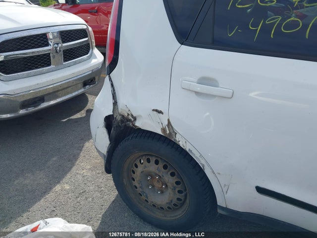 KIA SOUL + 2017 KNDJP3A56H7490166 Image 6