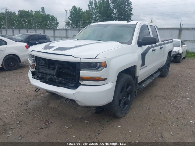 Chevrolet Silverado 1500 Custom 2018 1GCVKPEC7JZ249338 Image 2