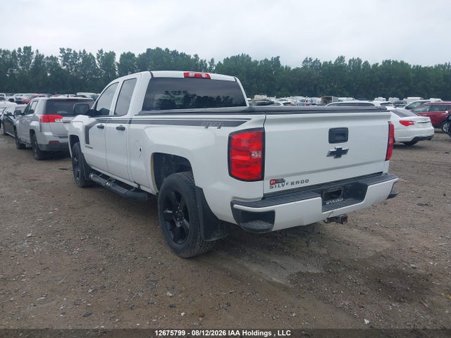 Chevrolet Silverado 1500 Custom 2018 1GCVKPEC7JZ249338 Image 3