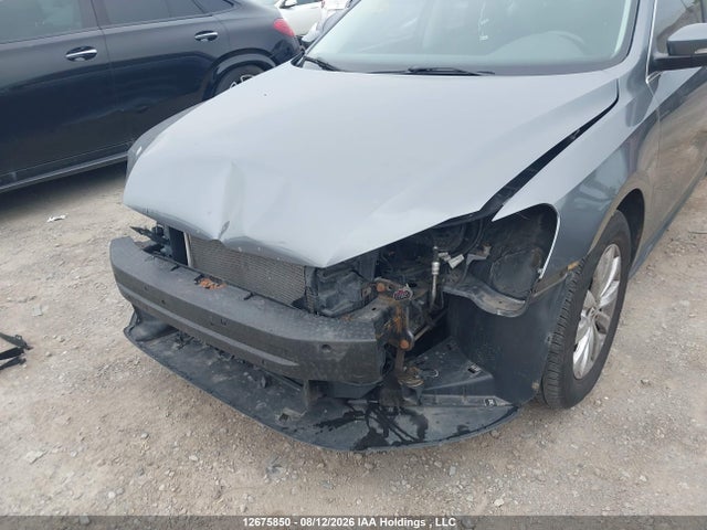 Продажа на аукционе авто 2014 Volkswagen Passat S, vin: 1VWAH7A34EC011763, номер лота: 12675850