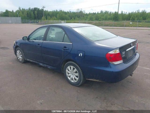 12675984 :رقم المزاد ، 4T1BE32K95U386570 vin ، 2005 Toyota Camry Le/se مزاد بيع