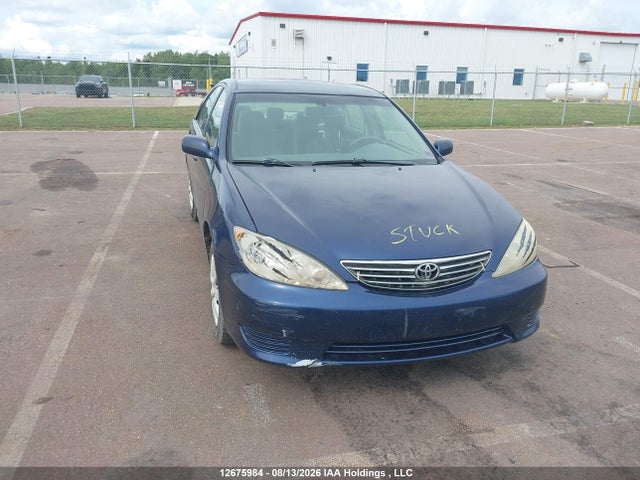 12675984 :رقم المزاد ، 4T1BE32K95U386570 vin ، 2005 Toyota Camry Le/se مزاد بيع