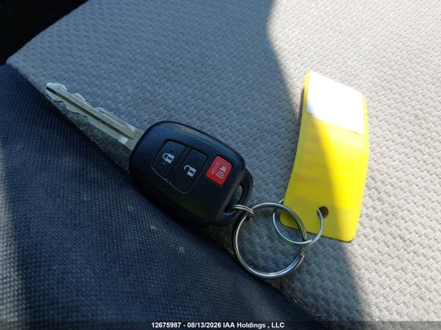 2012 Toyota Yaris მანქანა იყიდება აუქციონზე, vin: JTDKTUD35CD528061, აუქციონის ნომერი: 12675987