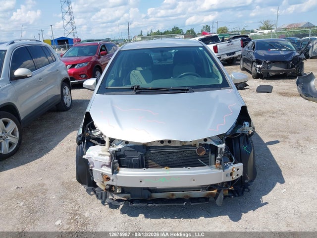 2012 Toyota Yaris მანქანა იყიდება აუქციონზე, vin: JTDKTUD35CD528061, აუქციონის ნომერი: 12675987