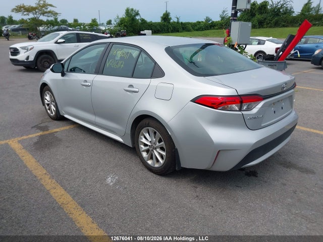 Toyota COROLLA LE 2022 5YFBPMBEXNP286117 Image 3