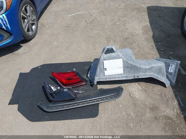 12676042 :رقم المزاد ، 2HGFB2F44FH056443 vin ، 2015 Honda Civic Lx مزاد بيع