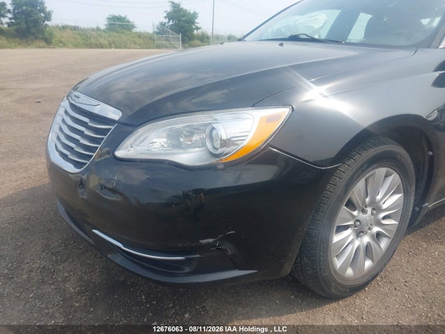 12676063 :رقم المزاد ، 1C3CCBAB4DN543641 vin ، 2013 Chrysler 200 Lx مزاد بيع