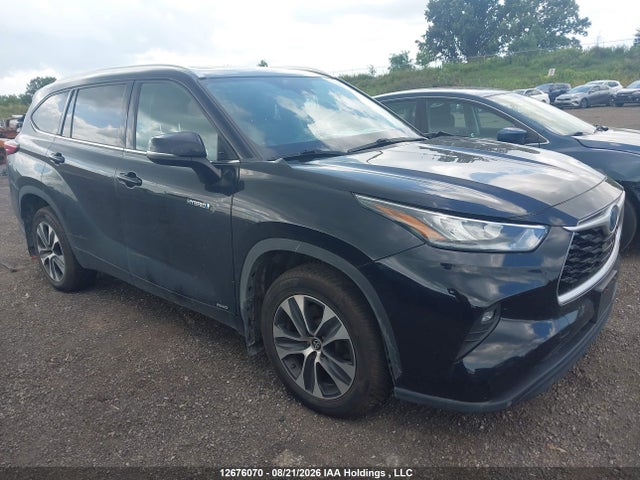 2021 Toyota Highlander მანქანა იყიდება აუქციონზე, vin: 5TDGBRCH4MS518632, აუქციონის ნომერი: 12676070