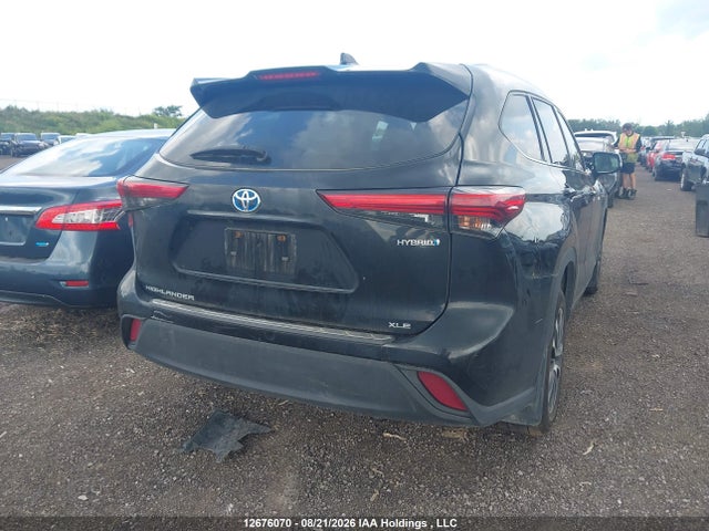 2021 Toyota Highlander მანქანა იყიდება აუქციონზე, vin: 5TDGBRCH4MS518632, აუქციონის ნომერი: 12676070
