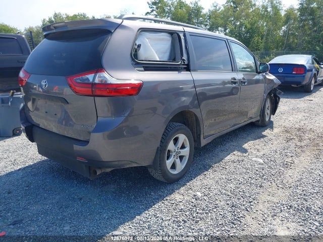 Toyota Sienna L 2020 5TDZZ3DC2LS044263 Image 4