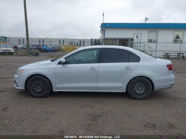 2017 Volkswagen Jetta 1.4 Tsi Trendline+ მანქანა იყიდება აუქციონზე, vin: 3VW2B7AJ9HM264293, აუქციონის ნომერი: 12676074