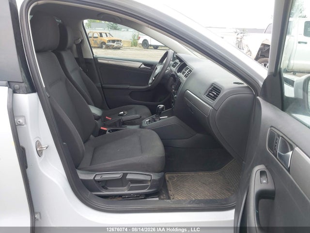 2017 Volkswagen Jetta 1.4 Tsi Trendline+ მანქანა იყიდება აუქციონზე, vin: 3VW2B7AJ9HM264293, აუქციონის ნომერი: 12676074