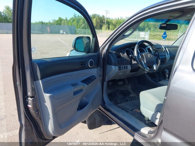 2012 Toyota Tacoma V6 მანქანა იყიდება აუქციონზე, vin: 5TFMU4FN6CX006123, აუქციონის ნომერი: 12676077